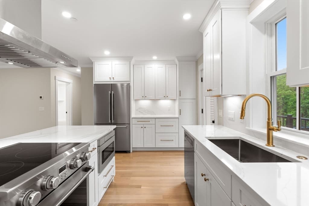 Condominium at 101B Market Street # B, Amesbury MA 01913, photo 6 of 40