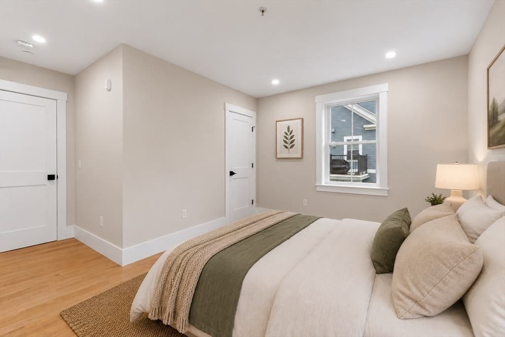 Condominium at 101B Market Street # B, Amesbury MA 01913, photo 16 of 40
