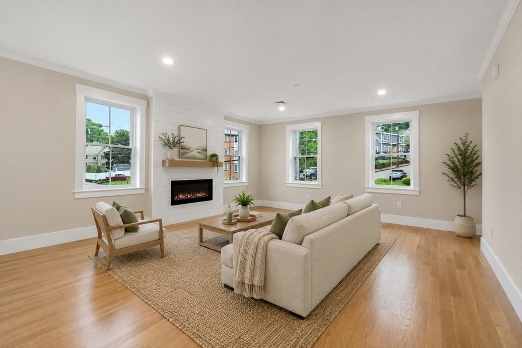 Condominium at 101B Market Street # B, Amesbury MA 01913, photo 12 of 40