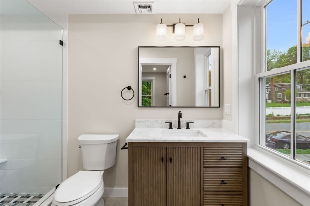 Condominium at 101B Market Street # B, Amesbury MA 01913, photo 22 of 40