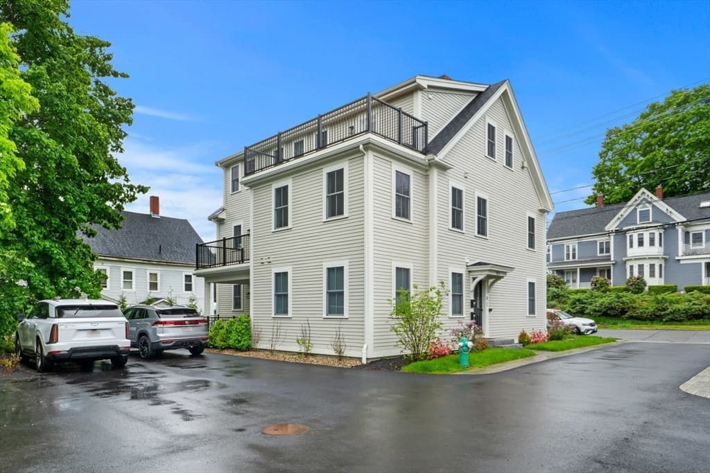 Condominium at 101B Market Street # B, Amesbury MA 01913, photo 38 of 40