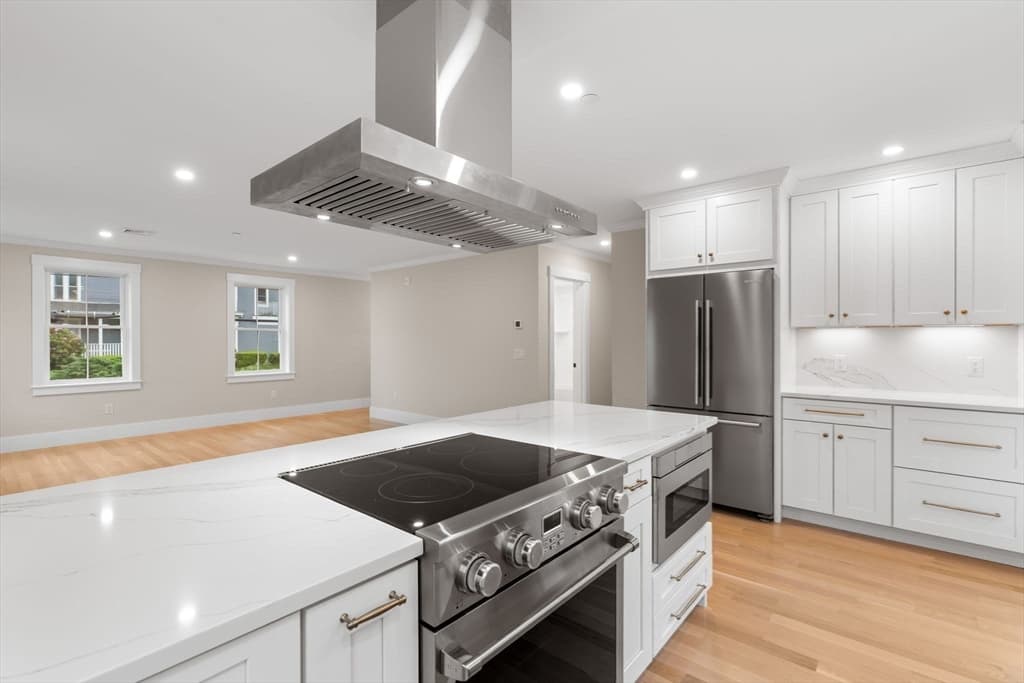 Condominium at 101B Market Street # B, Amesbury MA 01913, photo 10 of 40