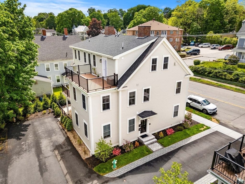 Condominium at 101B Market Street # B, Amesbury MA 01913, photo 33 of 40