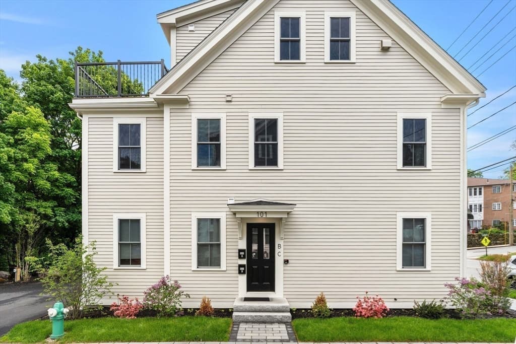 Condominium at 101B Market Street # B, Amesbury MA 01913, photo 37 of 40