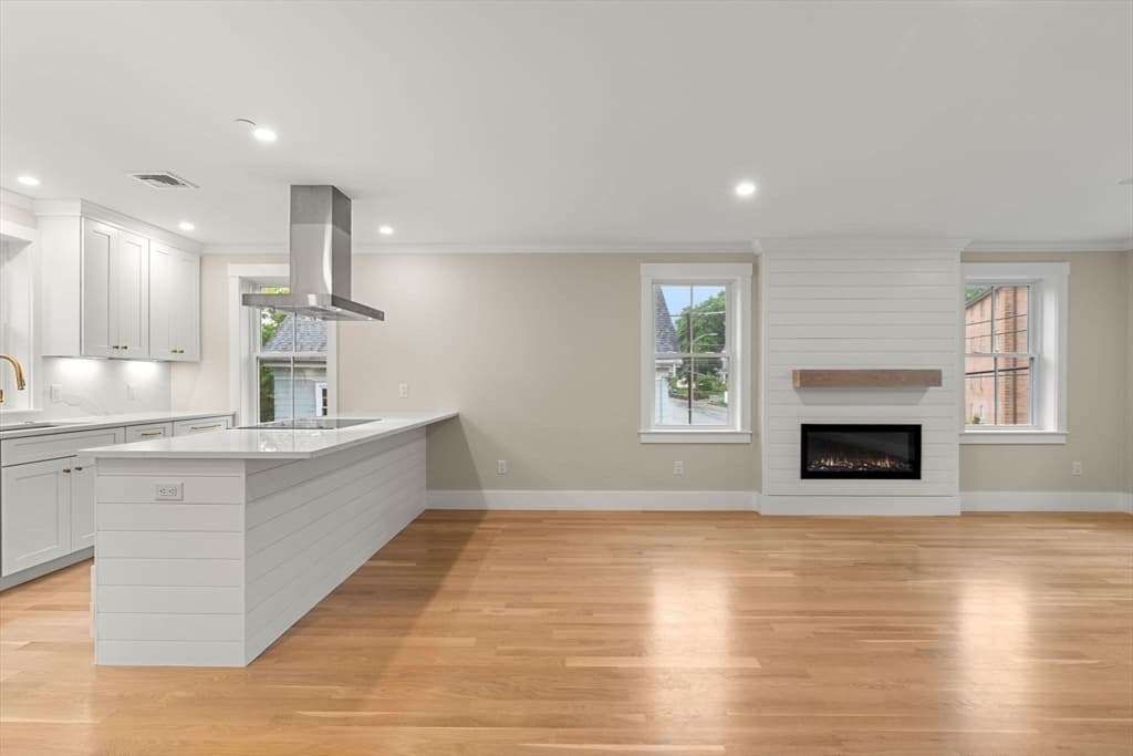 Condominium at 101B Market Street # B, Amesbury MA 01913, photo 11 of 40