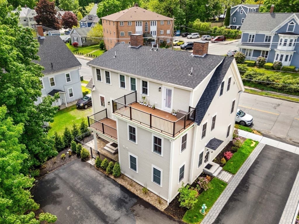 Condominium at 101B Market Street # B, Amesbury MA 01913, photo 35 of 40