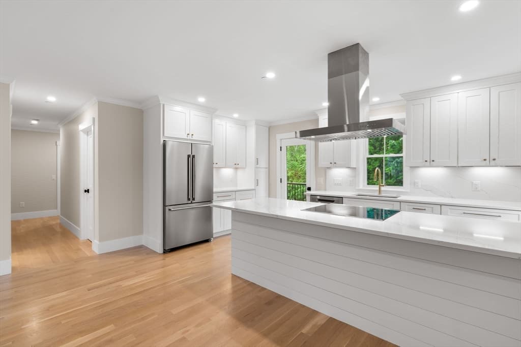 Condominium at 101B Market Street # B, Amesbury MA 01913, photo 8 of 40