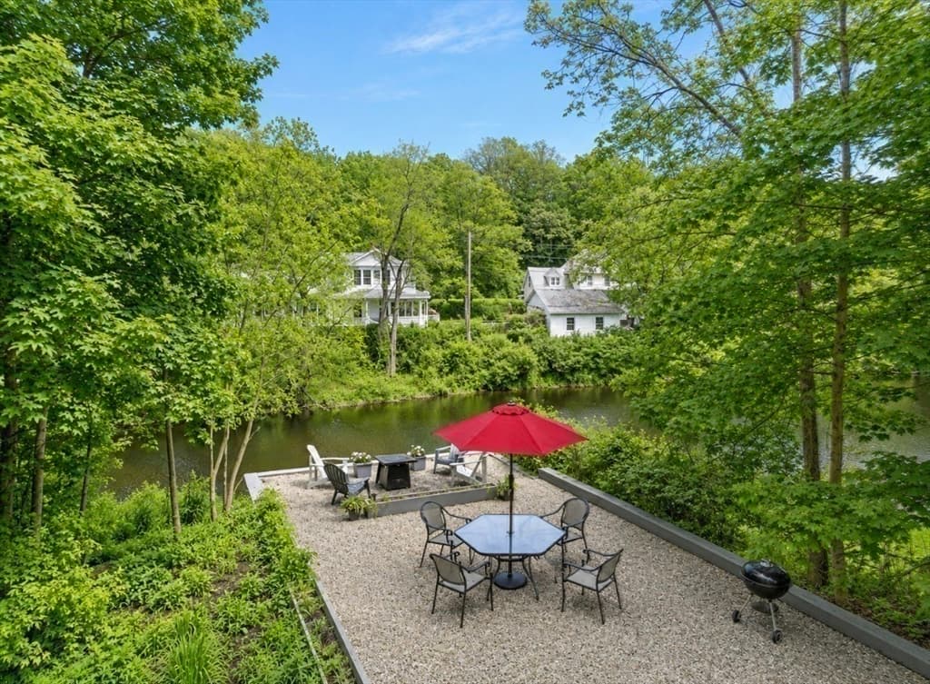 Single Family Residence at 42 Water St, Northampton MA 01053, Northampton, photo 2 of 35