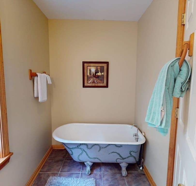 Single Family Residence at 42 Water St, Northampton MA 01053, Northampton, photo 17 of 35