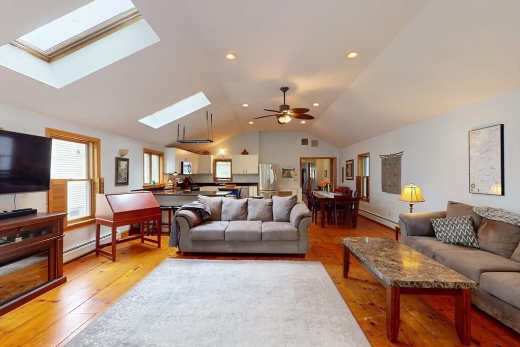Single Family Residence at 42 Water St, Northampton MA 01053, Northampton, photo 7 of 35