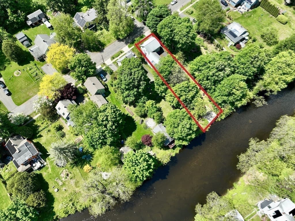 Single Family Residence at 42 Water St, Northampton MA 01053, Northampton, photo 31 of 35