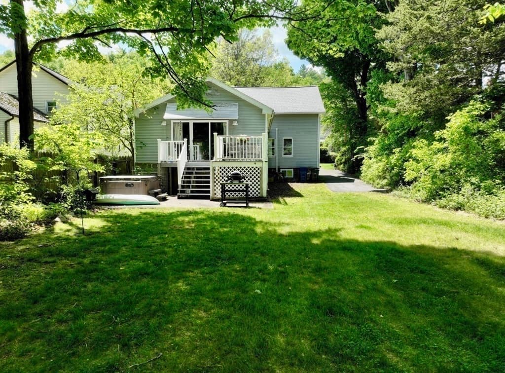 Single Family Residence at 42 Water St, Northampton MA 01053, Northampton, photo 4 of 35