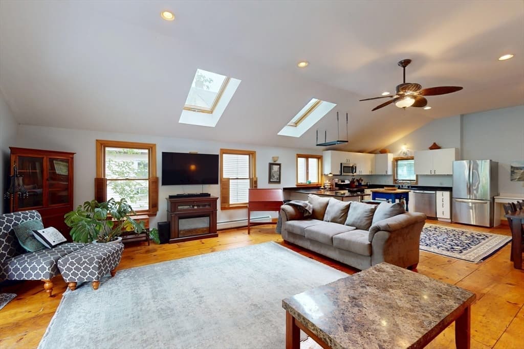 Single Family Residence at 42 Water St, Northampton MA 01053, Northampton, photo 8 of 35