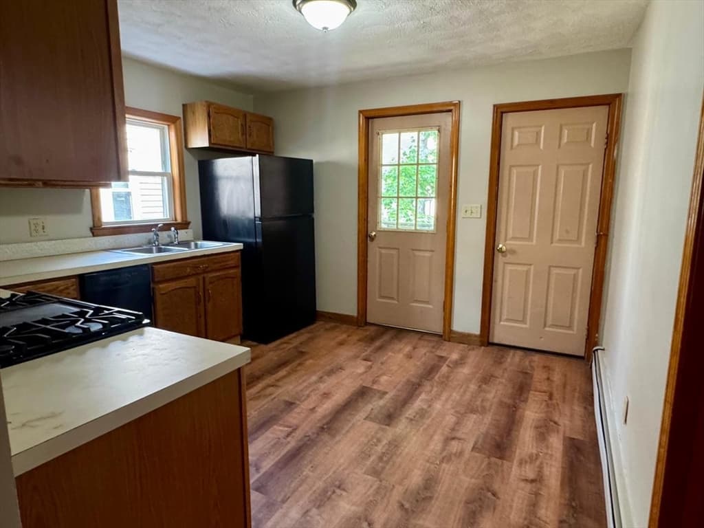 3 Family at 68 Maverick St, Chelsea MA 02150, Chelsea, photo 5 of 16