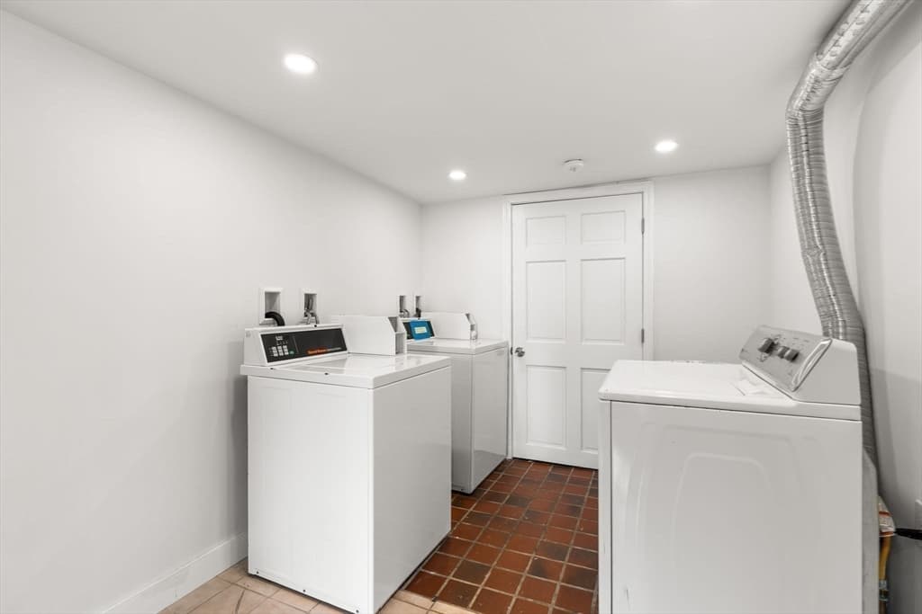 120 Dolphin, Revere MA 02151 photo 12
