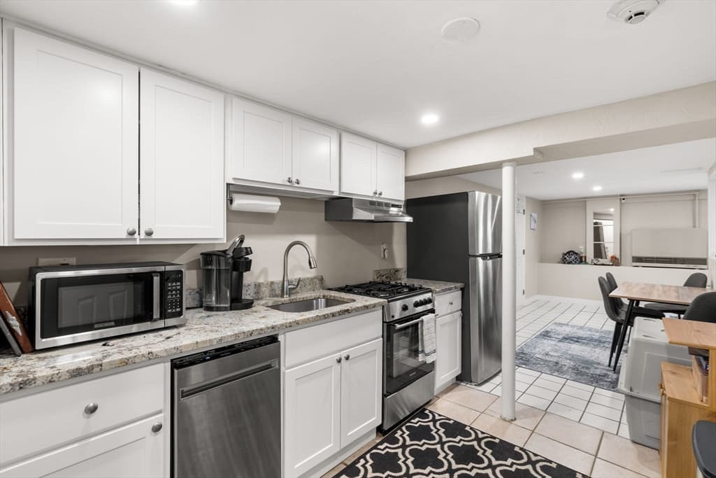120 Dolphin, Revere MA 02151 photo 7