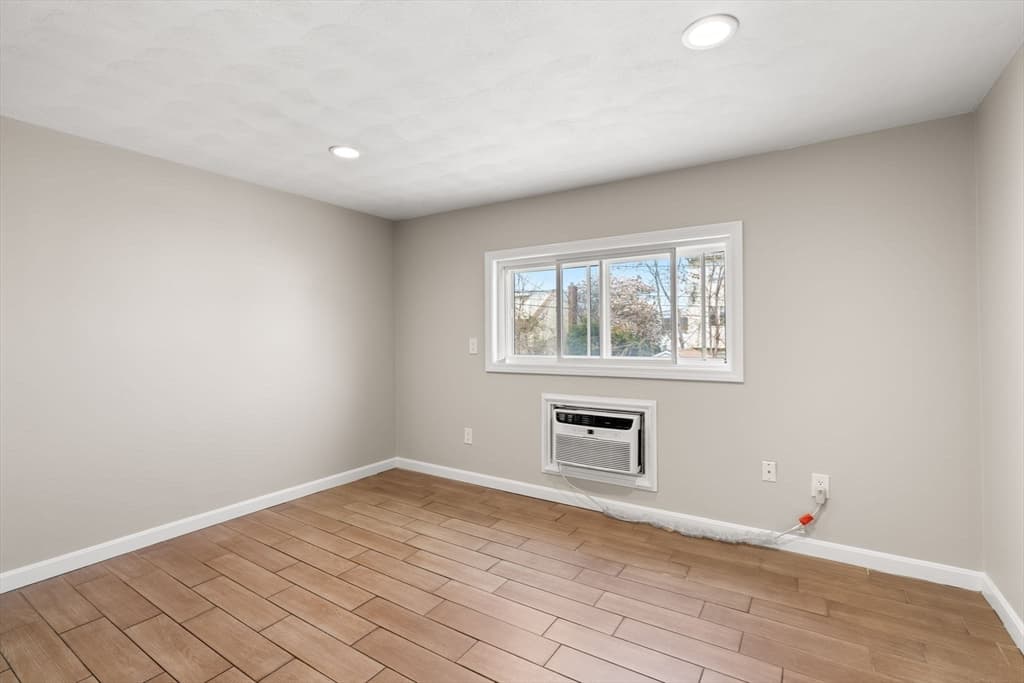 120 Dolphin, Revere MA 02151 photo 11