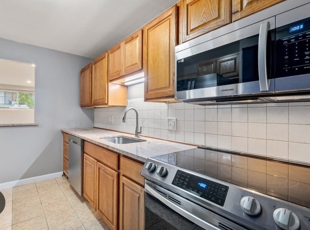 800 Governors Dr # 6, Winthrop MA 02152 photo 2