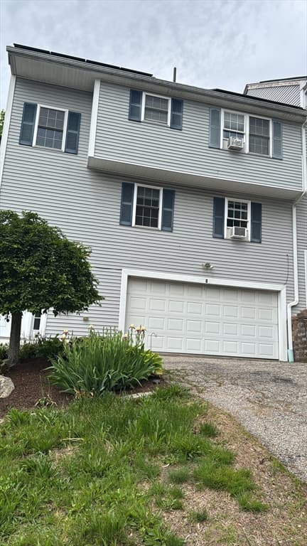Single Family Residence at 1 Clegg St, Worcester MA 01603, photo 2 of 23