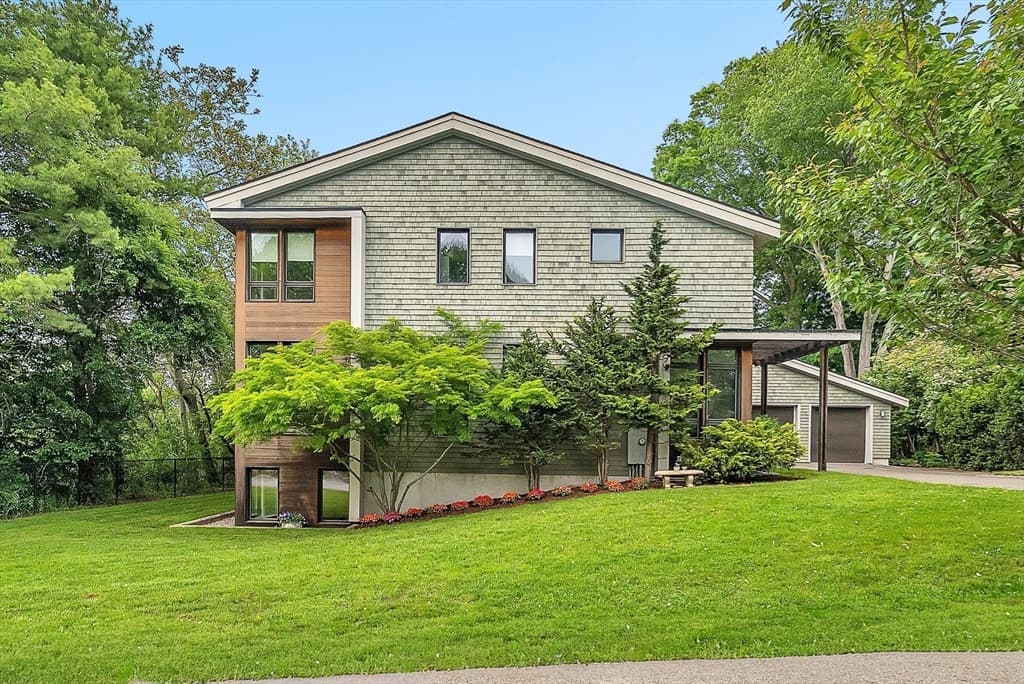 99 Littlefield Rd, Newton MA 02459 photo 2