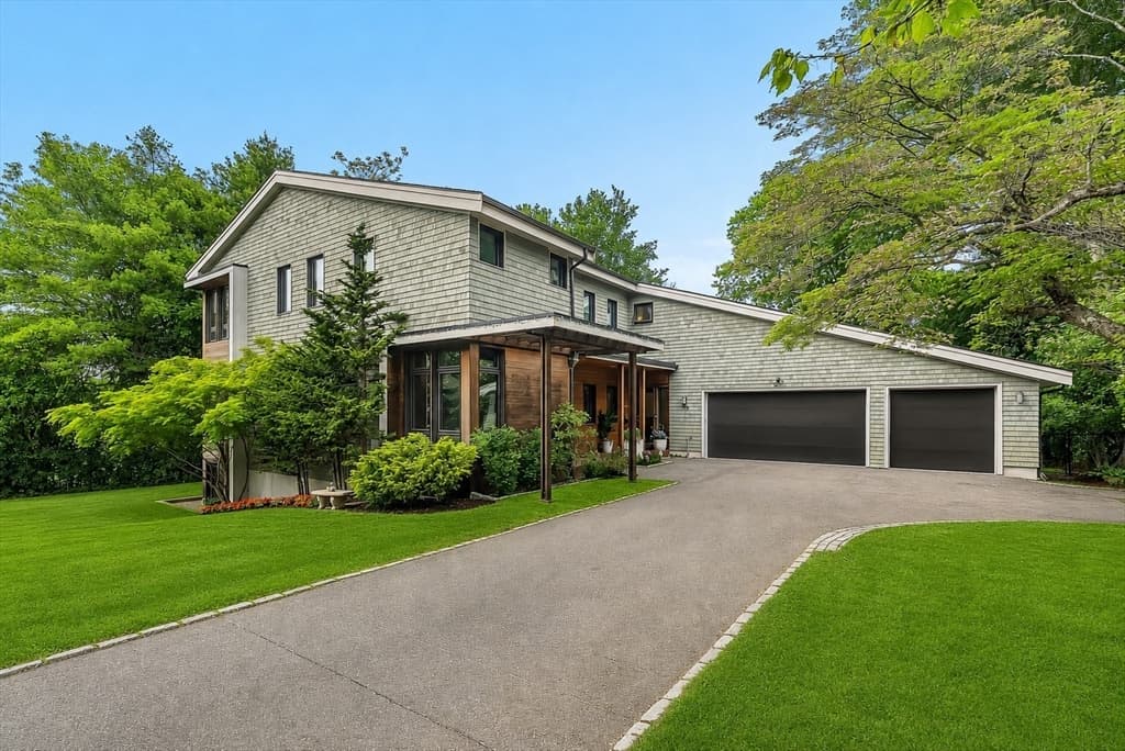 99 Littlefield Rd, Newton MA 02459