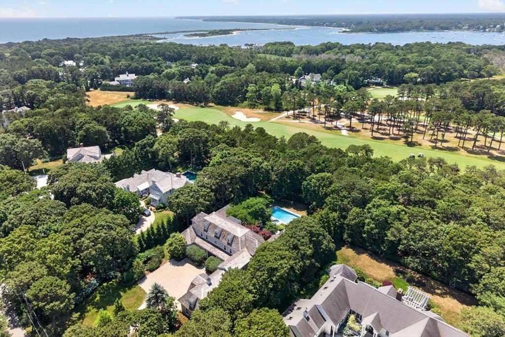179 Pineleigh Path, Barnstable MA 02655