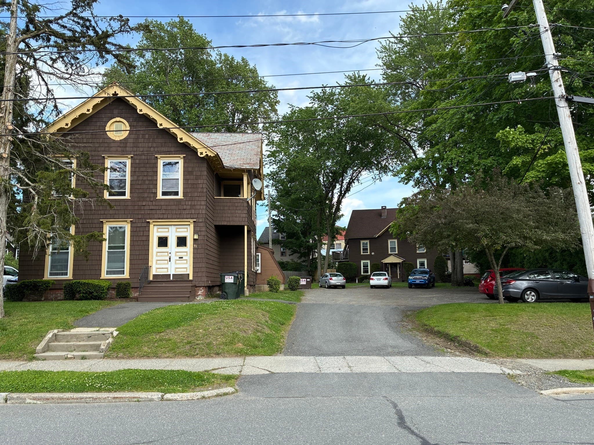 5-9 Family at 85-91 School St, Greenfield MA 01301, photo 2 of 28