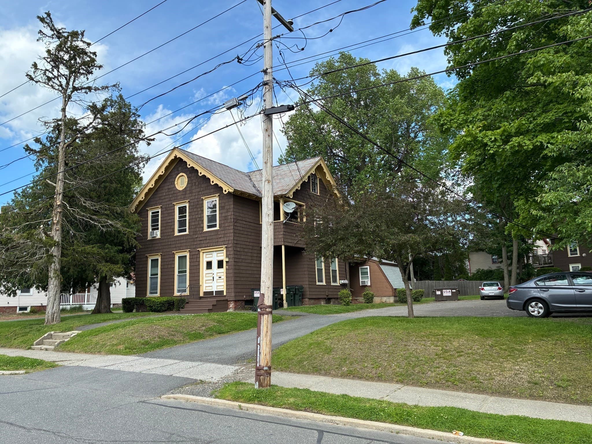 5-9 Family at 85-91 School St, Greenfield MA 01301, photo 3 of 28