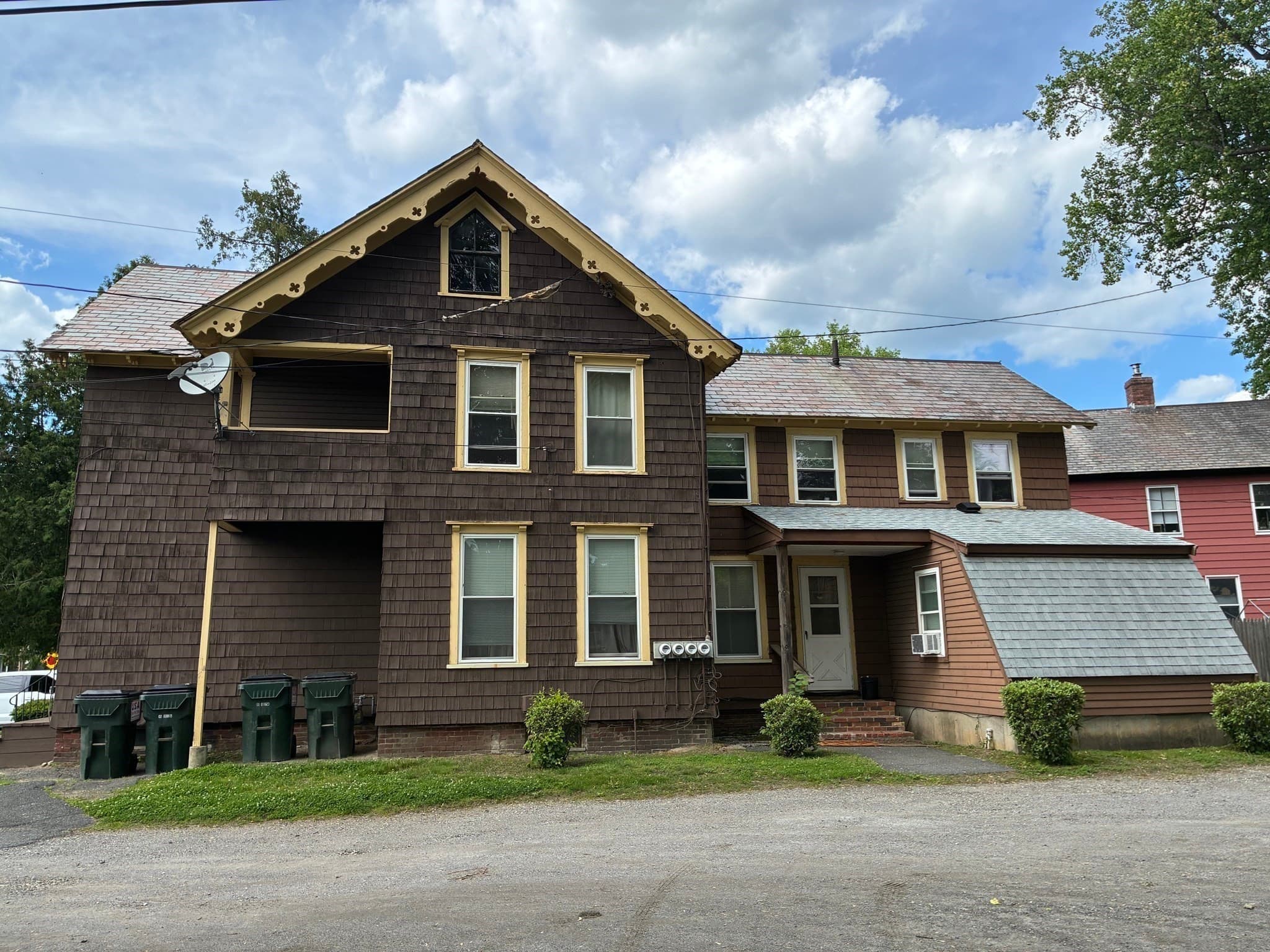 5-9 Family at 85-91 School St, Greenfield MA 01301, photo 4 of 28