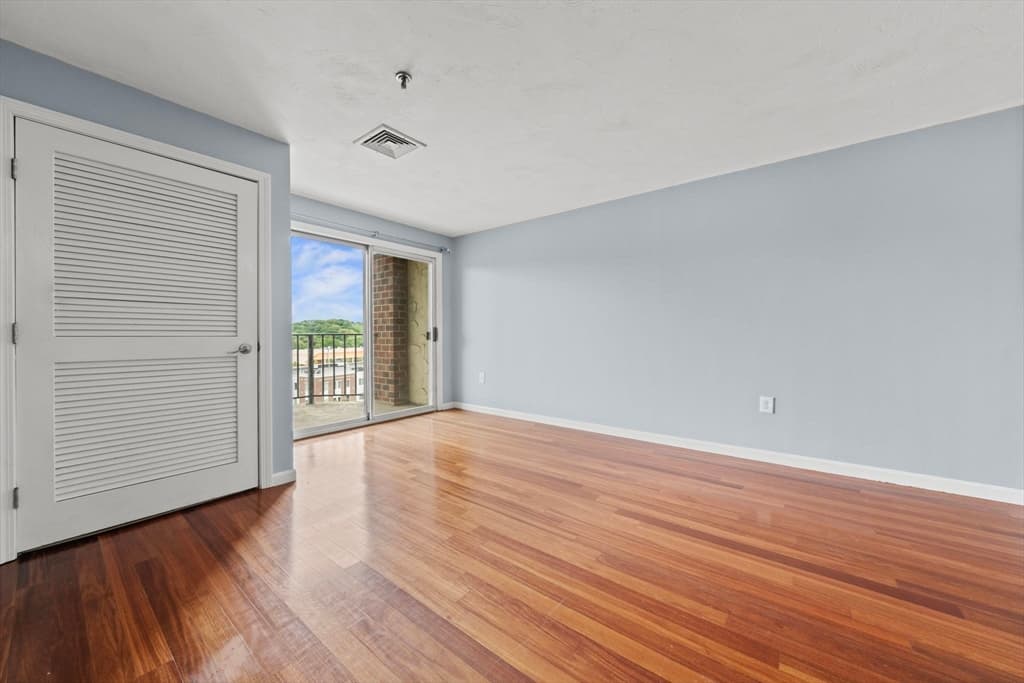 Condominium at 230 Willard St # 602, Quincy MA 02169, photo 6 of 29