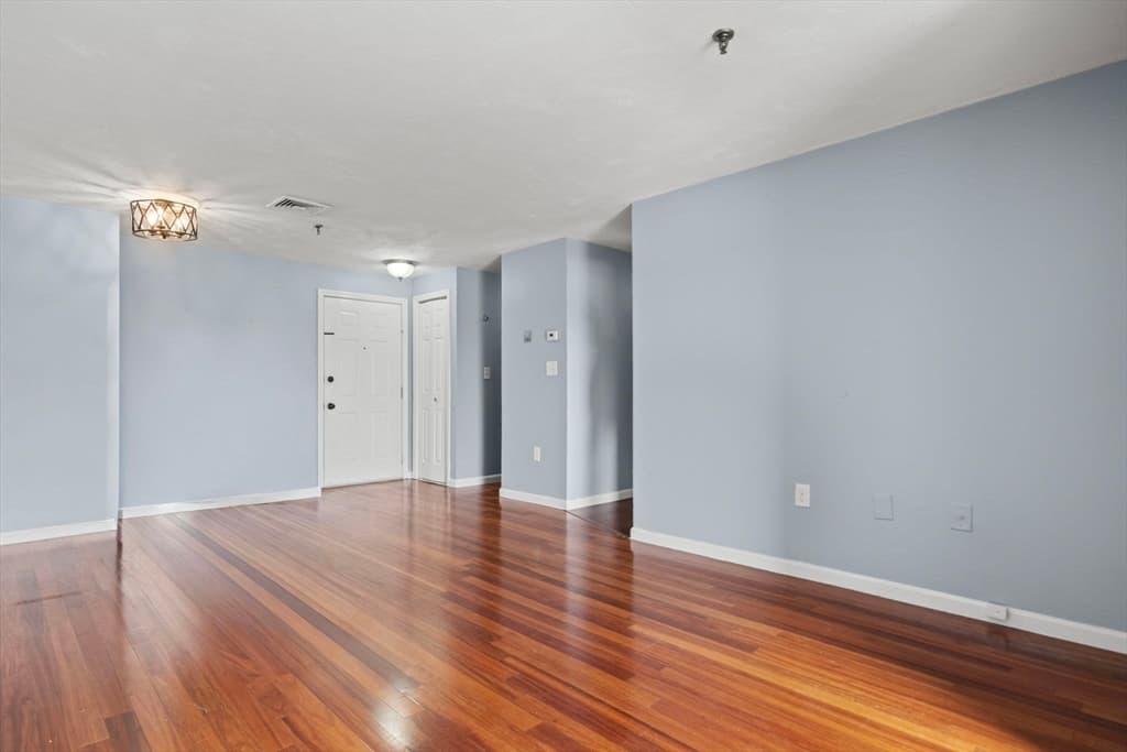 Condominium at 230 Willard St # 602, Quincy MA 02169, photo 5 of 29