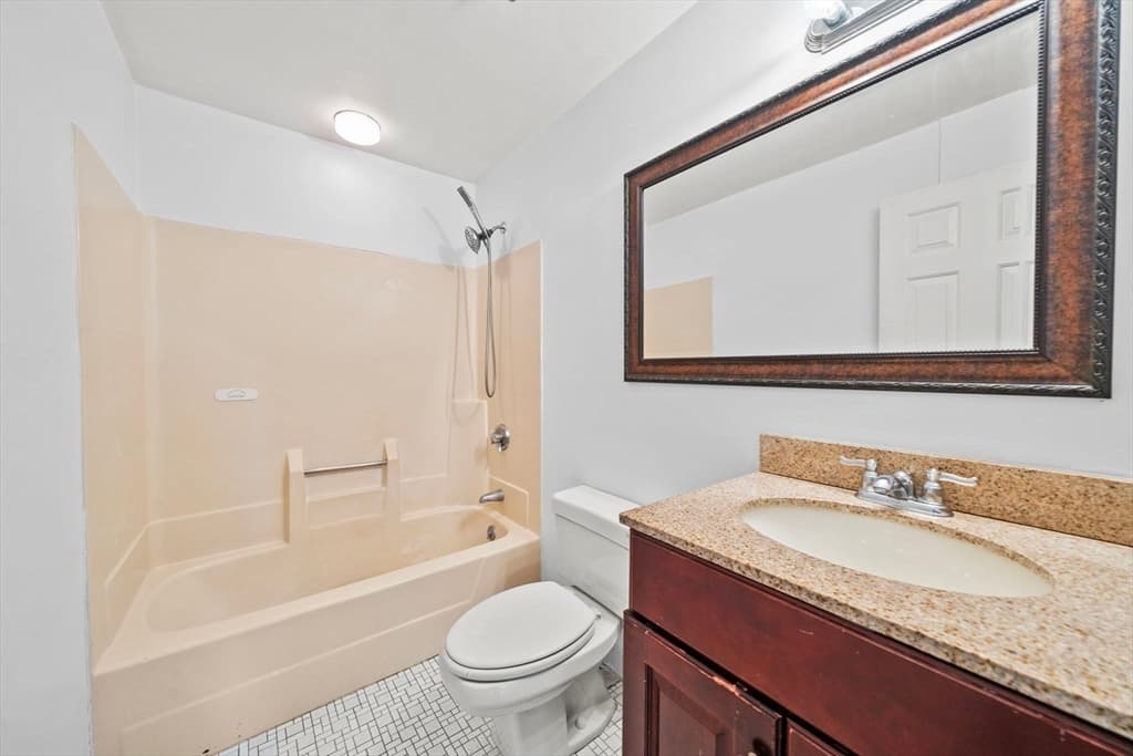 Condominium at 230 Willard St # 602, Quincy MA 02169, photo 15 of 29