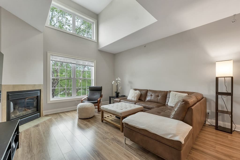 Condominium at 17 Roundabout Way # 5, Manchester NH 03102, Manchester, photo 20 of 40