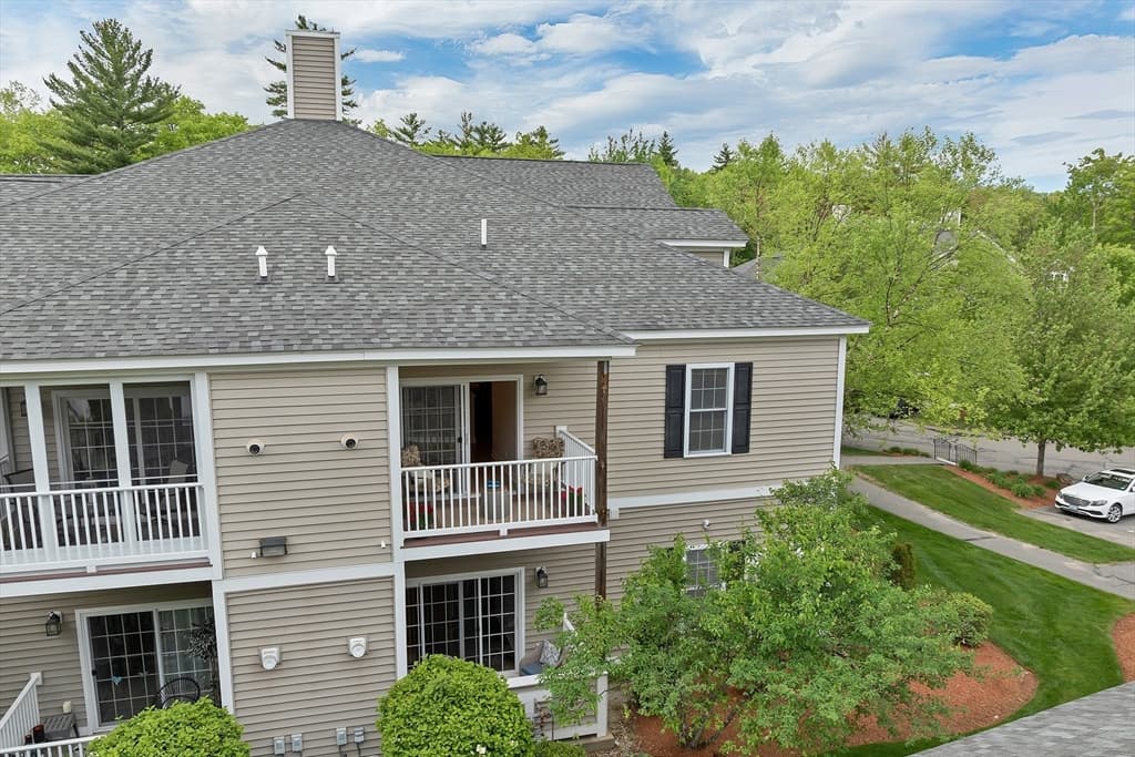 Condominium at 17 Roundabout Way # 5, Manchester NH 03102, Manchester, photo 4 of 40