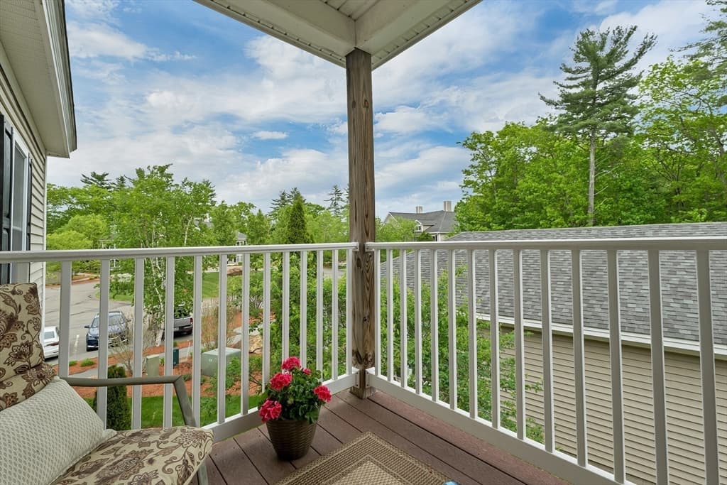 Condominium at 17 Roundabout Way # 5, Manchester NH 03102, Manchester, photo 8 of 40