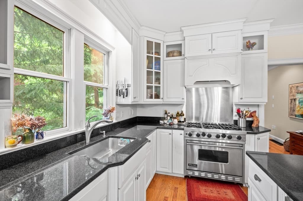 Single Family Residence at 94 Herrick Rd, Newton MA 02459, photo 5 of 36