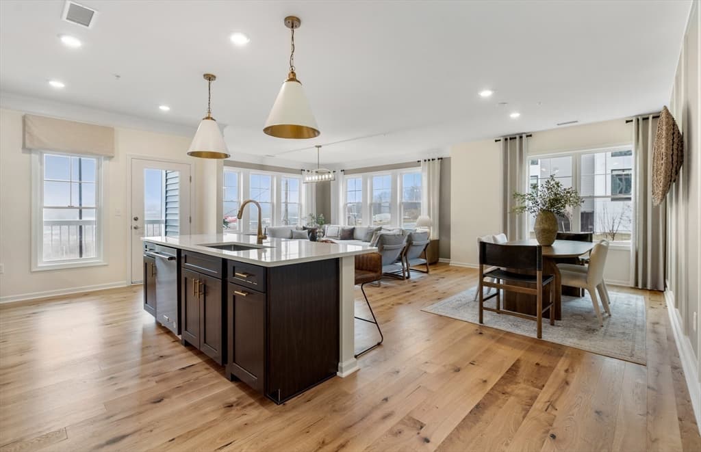 Condominium at 320 Martins Landing # 307, North Reading MA 01864, photo 4 of 26