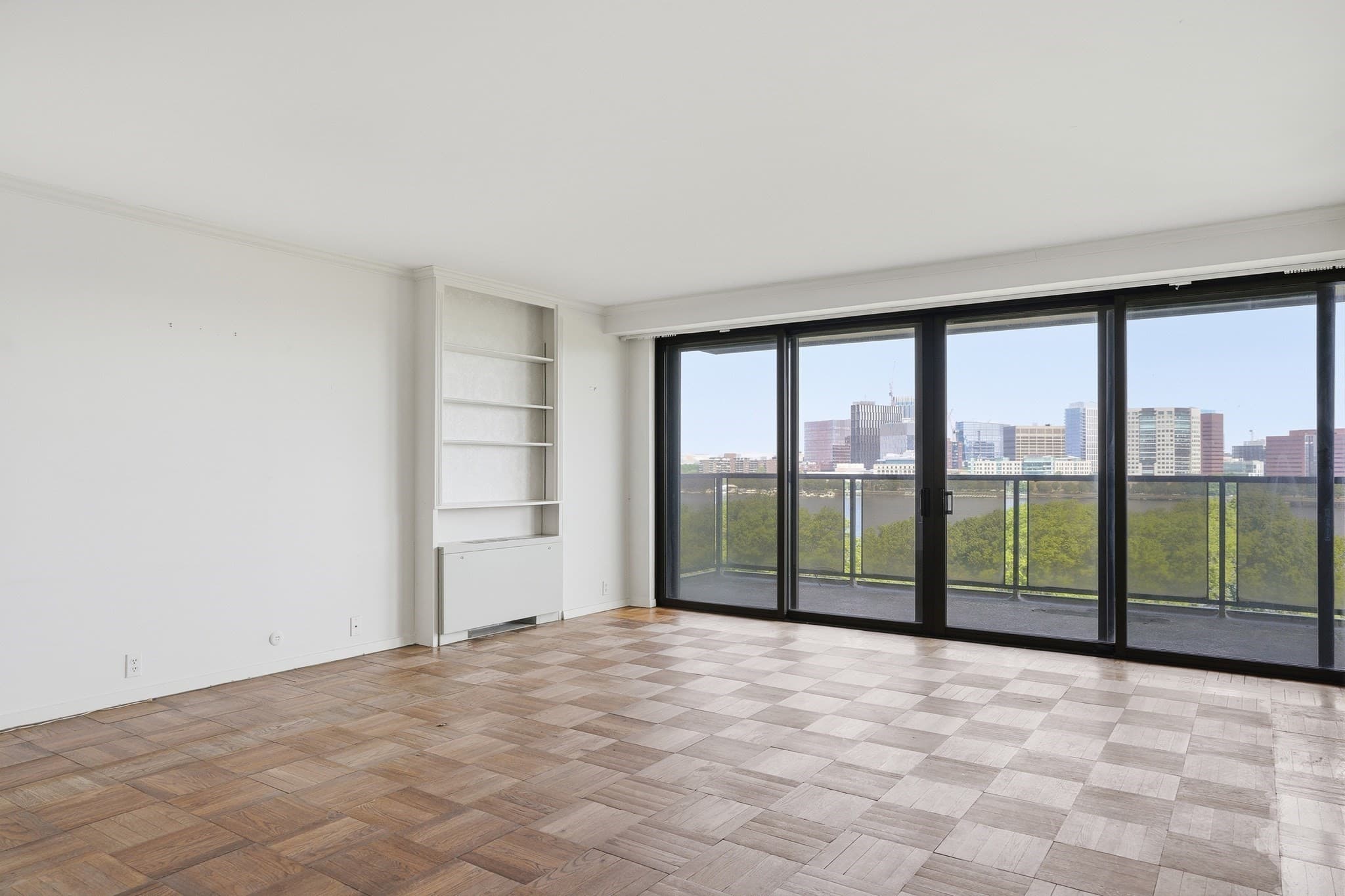 Condominium at 180 Beacon Street, Boston MA 02116, photo 3 of 31