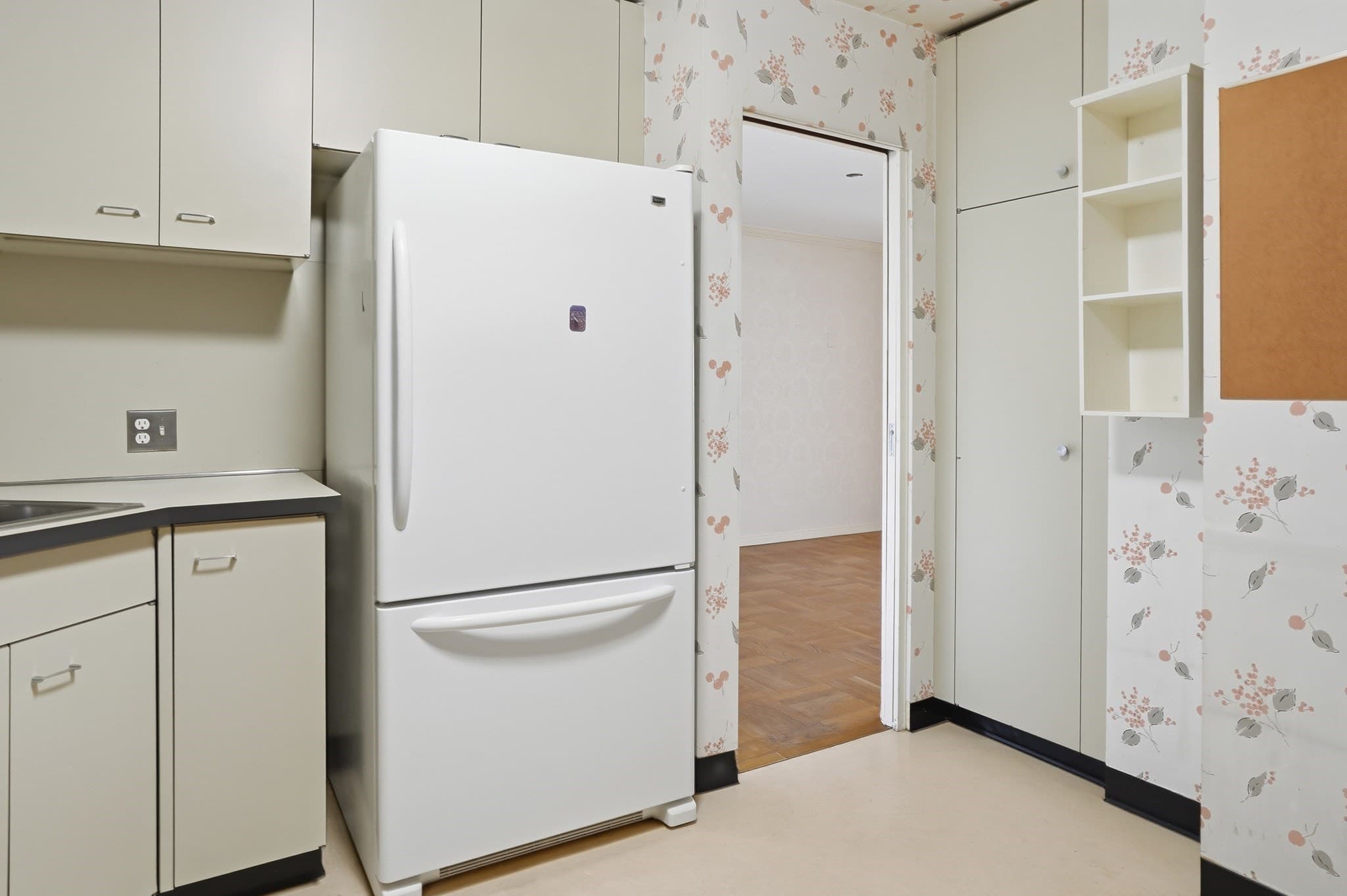 Condominium at 180 Beacon Street, Boston MA 02116, photo 11 of 31