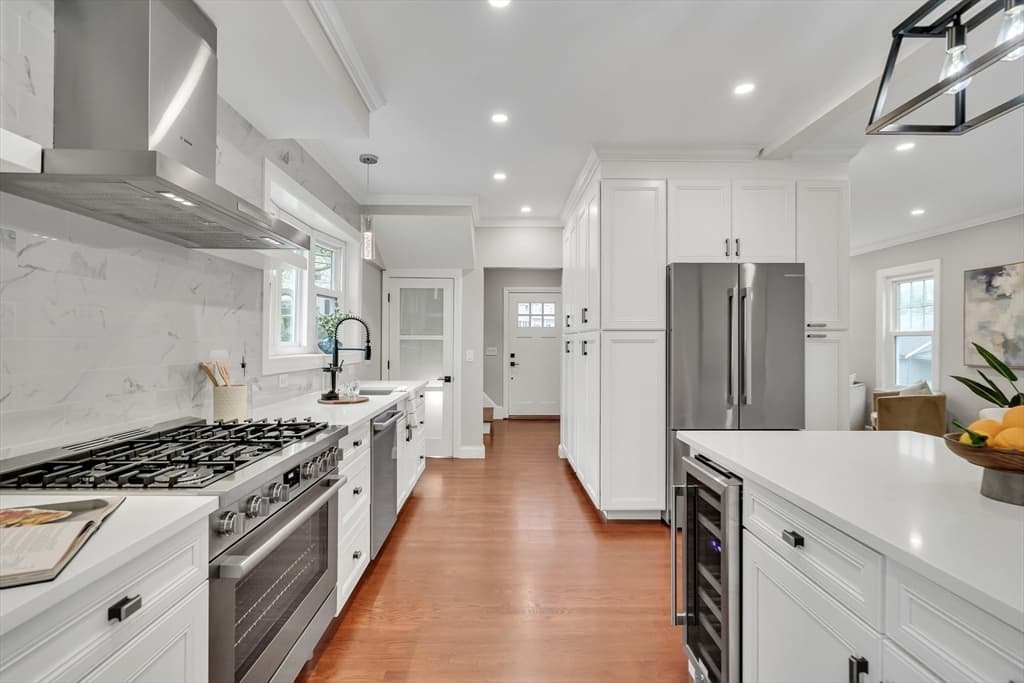 20 Riverview St, Dedham MA 02026 photo 3