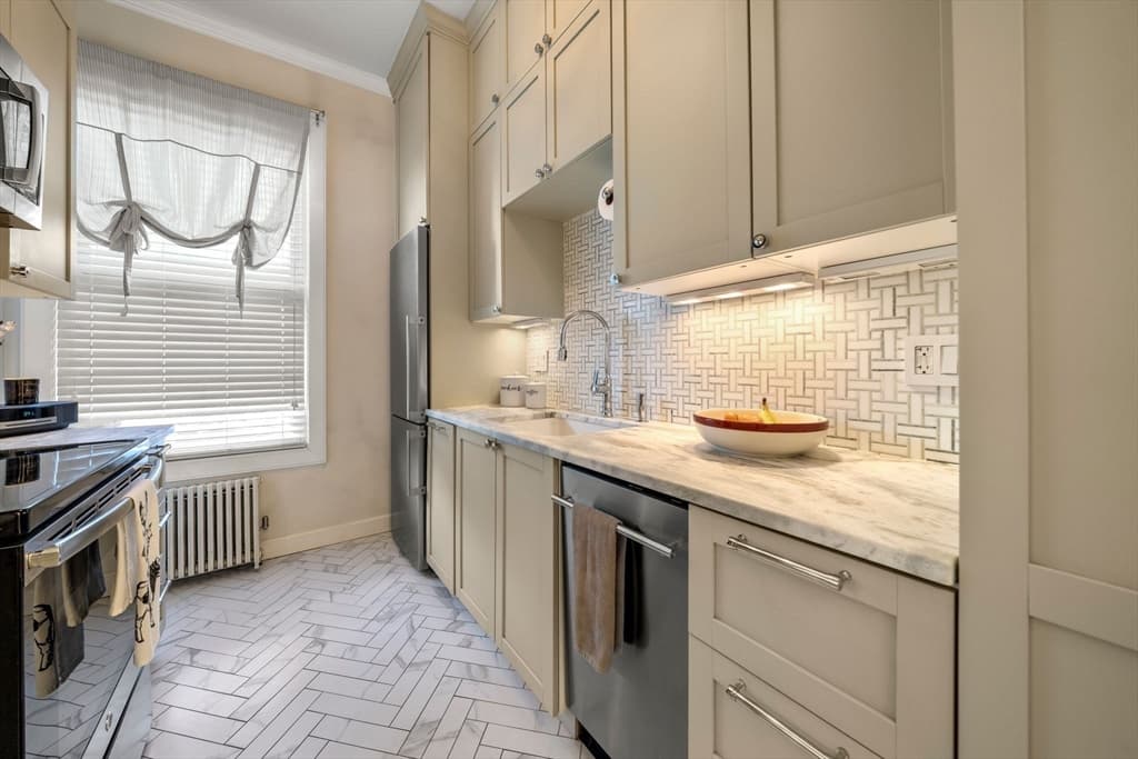 Condominium at 554 E 4th St # 1B, Boston MA 02127, Boston, photo 12 of 28