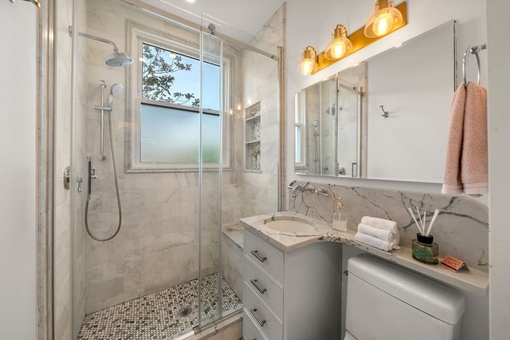 Condominium at 554 E 4th St # 1B, Boston MA 02127, Boston, photo 9 of 28