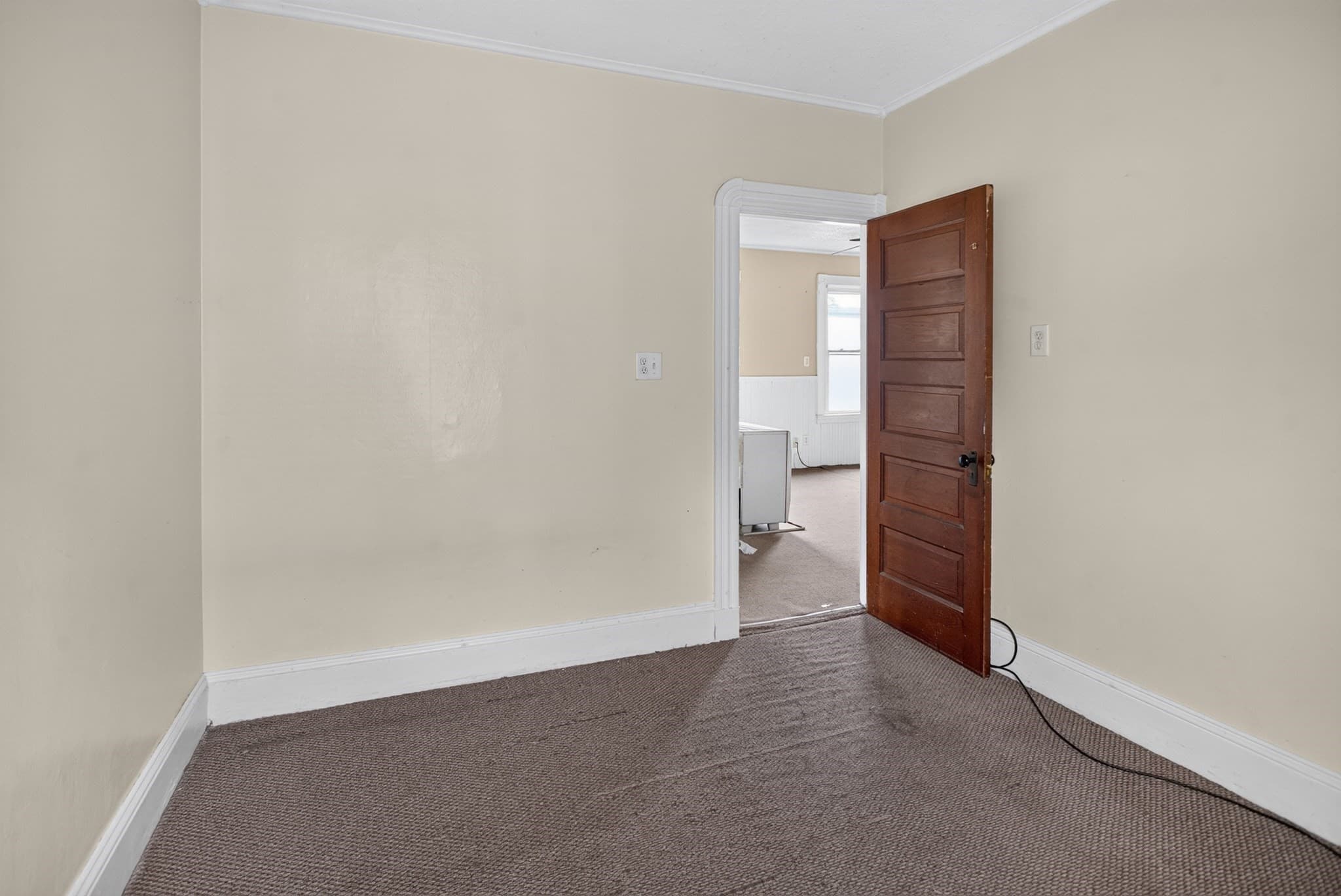 2 Family - 2 Units Up/Down at 26 Ashland Pl, New Bedford MA 02740, New Bedford, photo 23 of 42