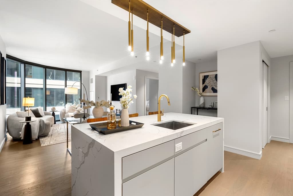 Condominium at 55 Lagrange St # 1701, Boston MA 02116, photo 4 of 27
