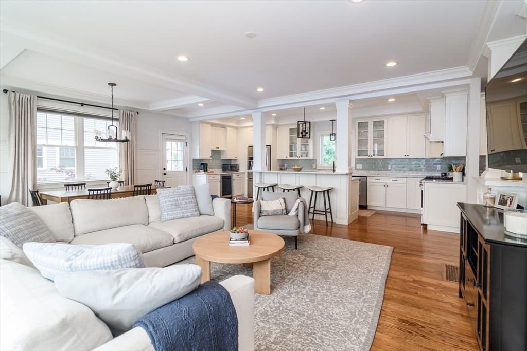 43 Hall St # 1, Waltham MA 02453 photo 6
