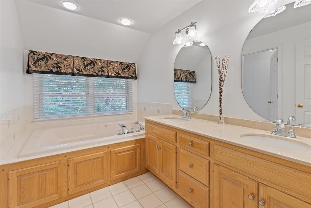 Single Family Residence at 1 Sterling Dr, Hopkinton MA 01748, photo 29 of 41