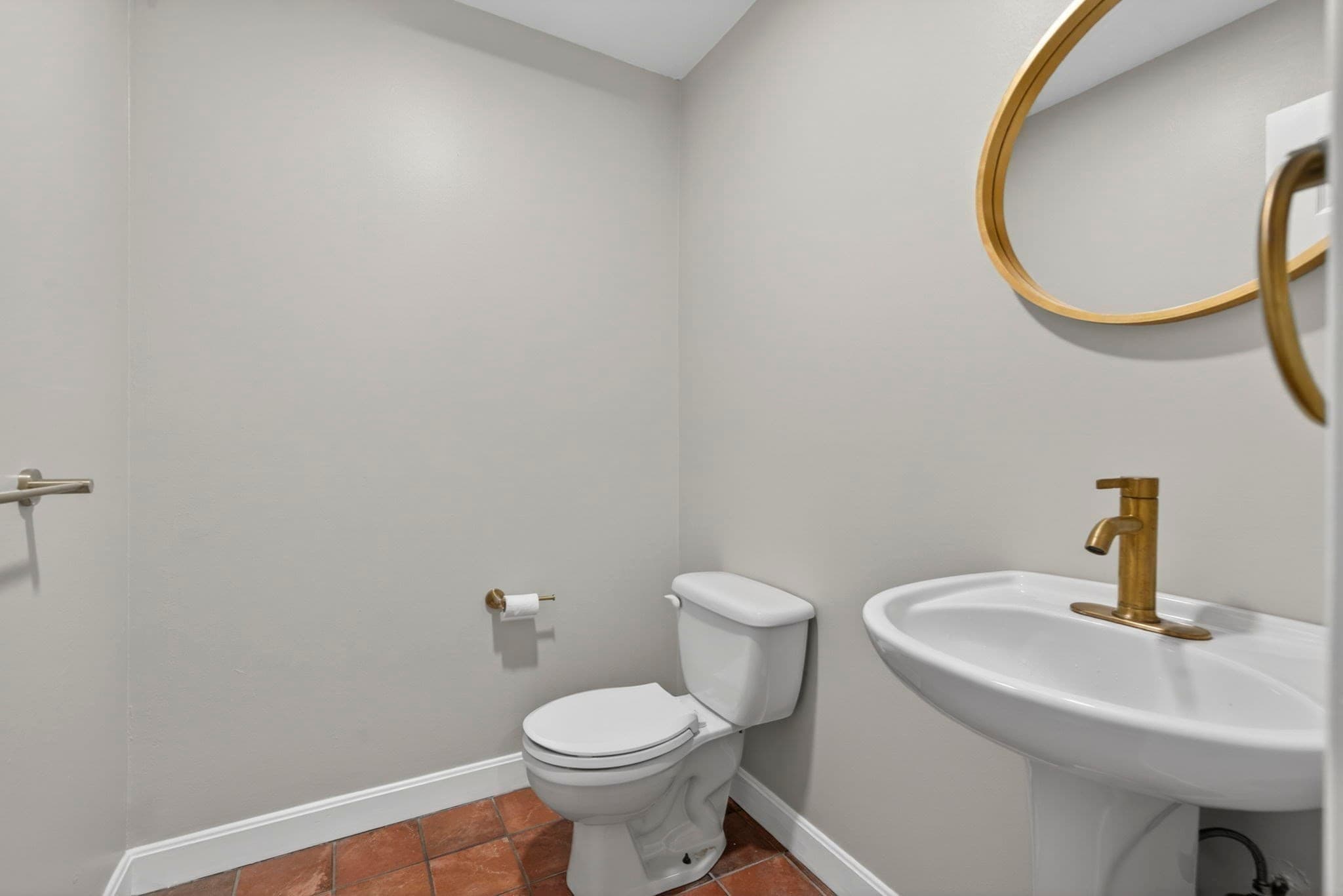 Condominium at 26 Breakwater Dr # 26, Chelsea MA 02150, Chelsea, photo 6 of 23