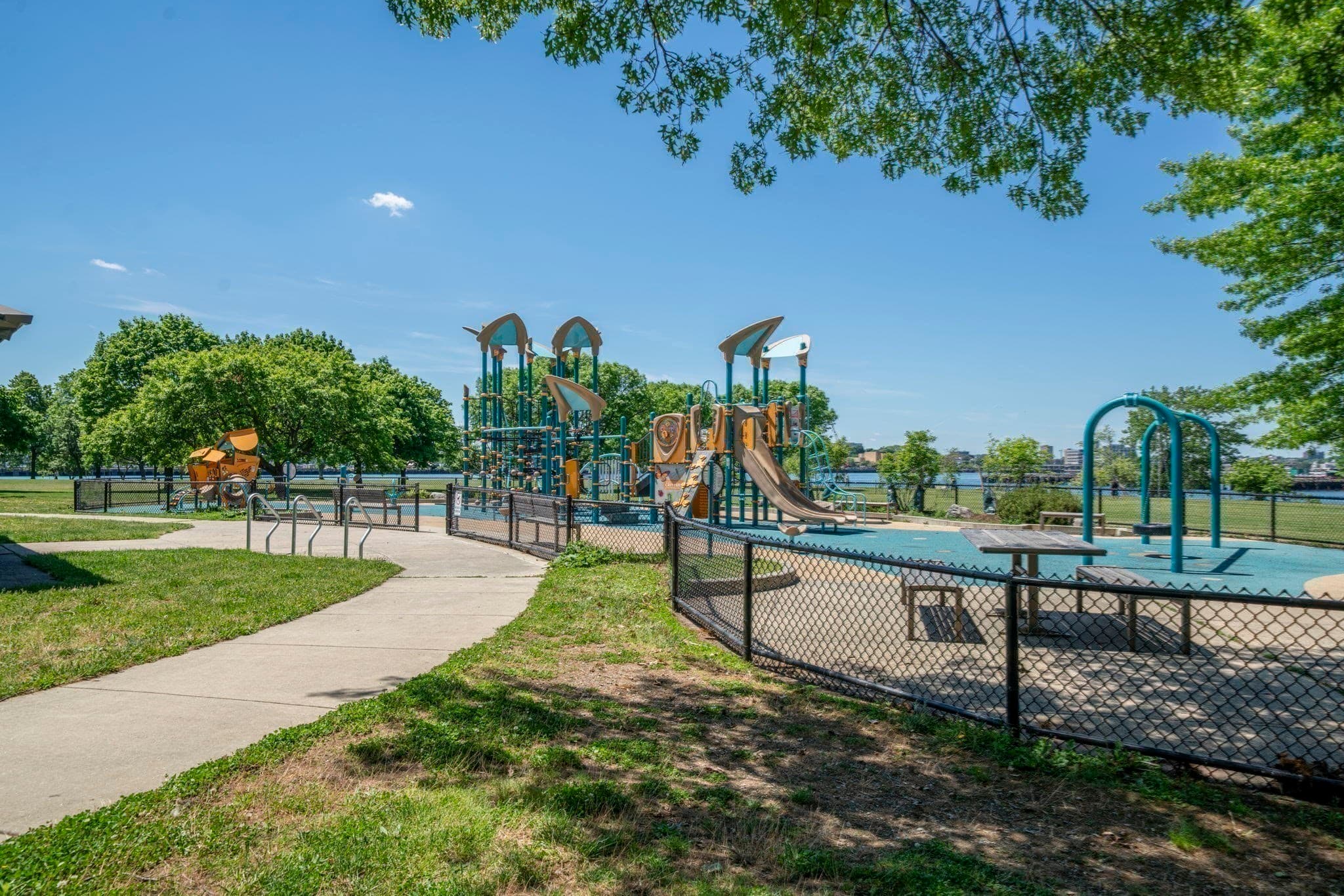 Condominium at 26 Breakwater Dr # 26, Chelsea MA 02150, Chelsea, photo 17 of 23