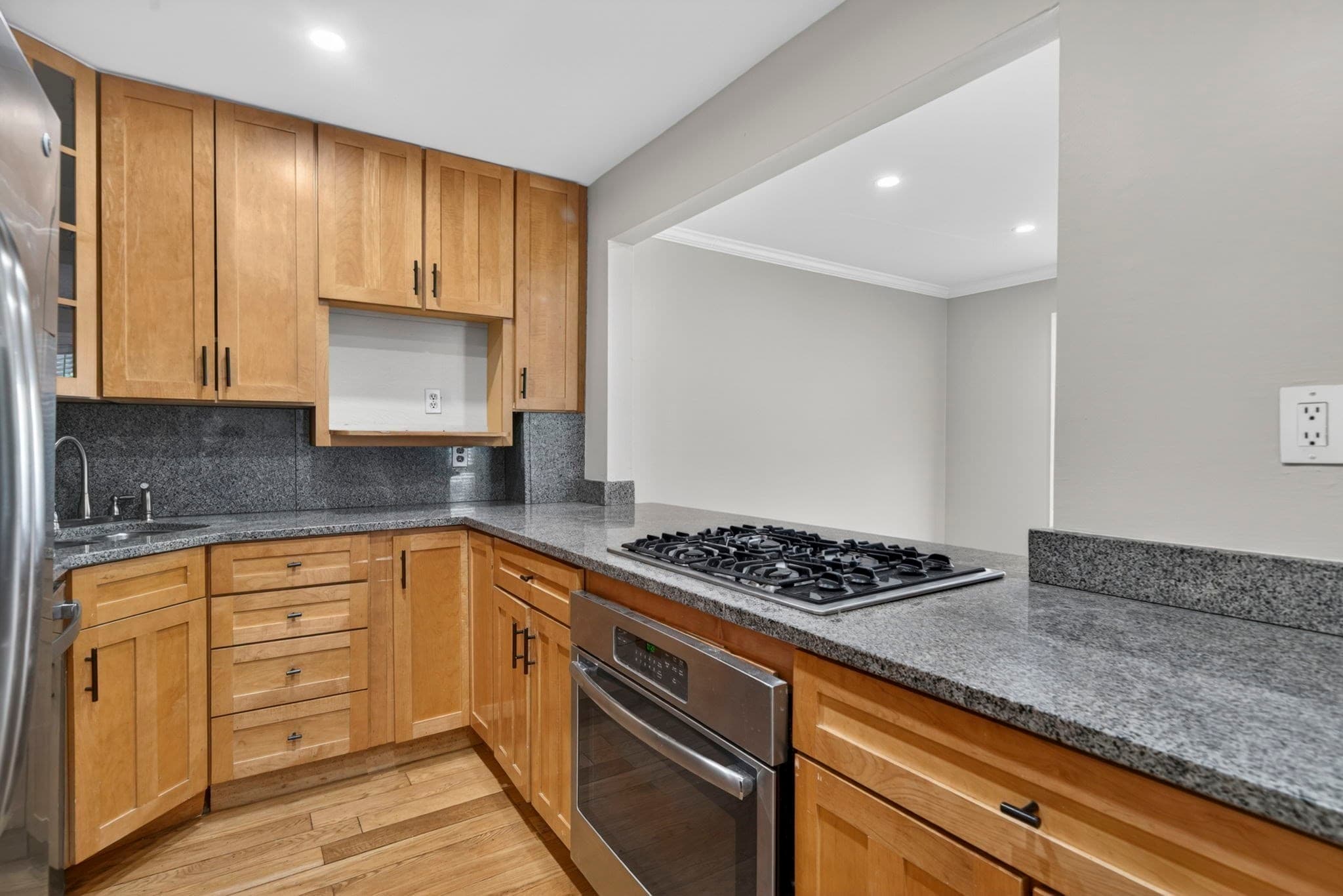 Condominium at 26 Breakwater Dr # 26, Chelsea MA 02150, Chelsea, photo 4 of 23