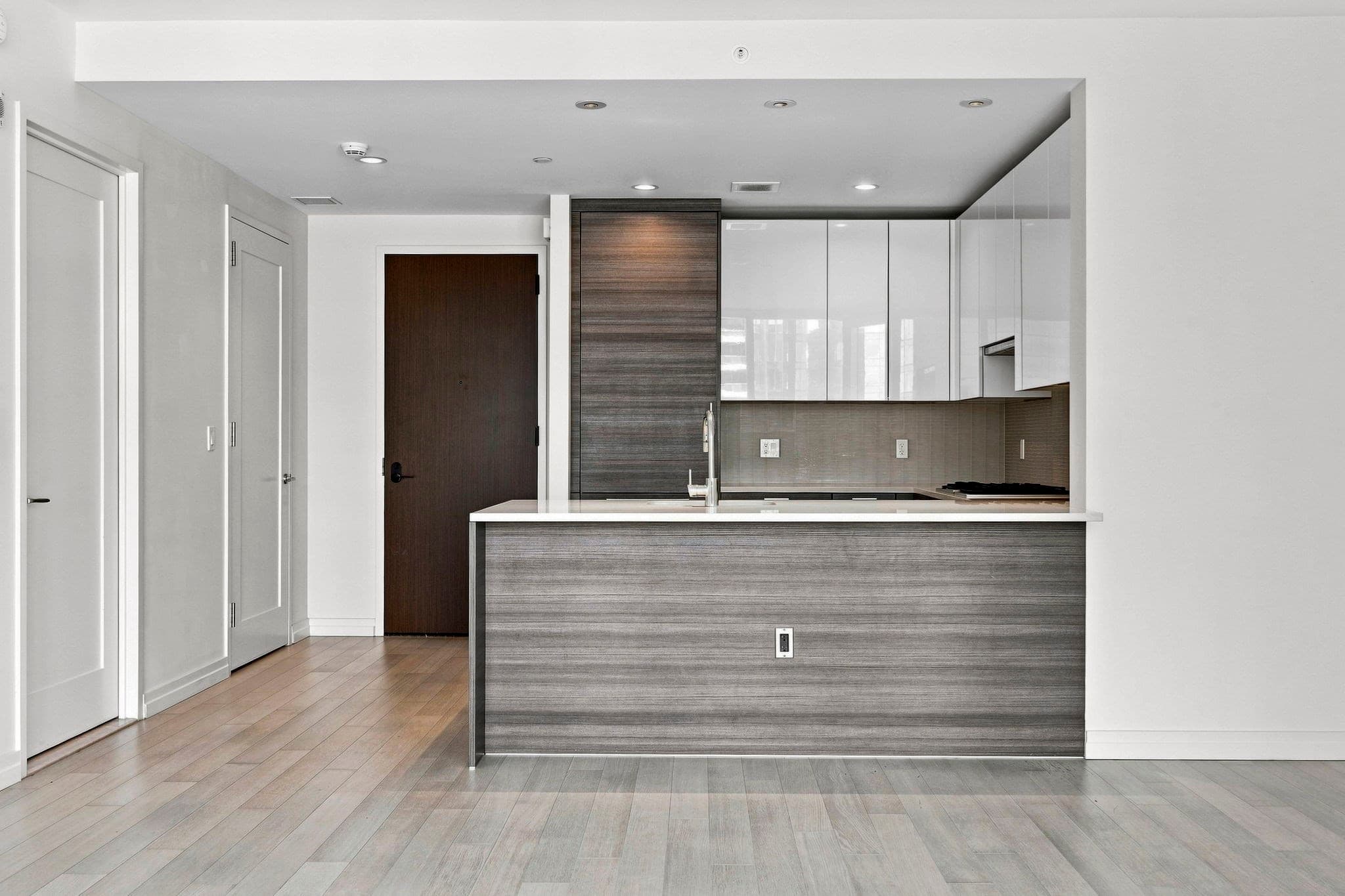 Condominium at 1 Franklin St # 1709, Boston MA 02110, photo 12 of 29